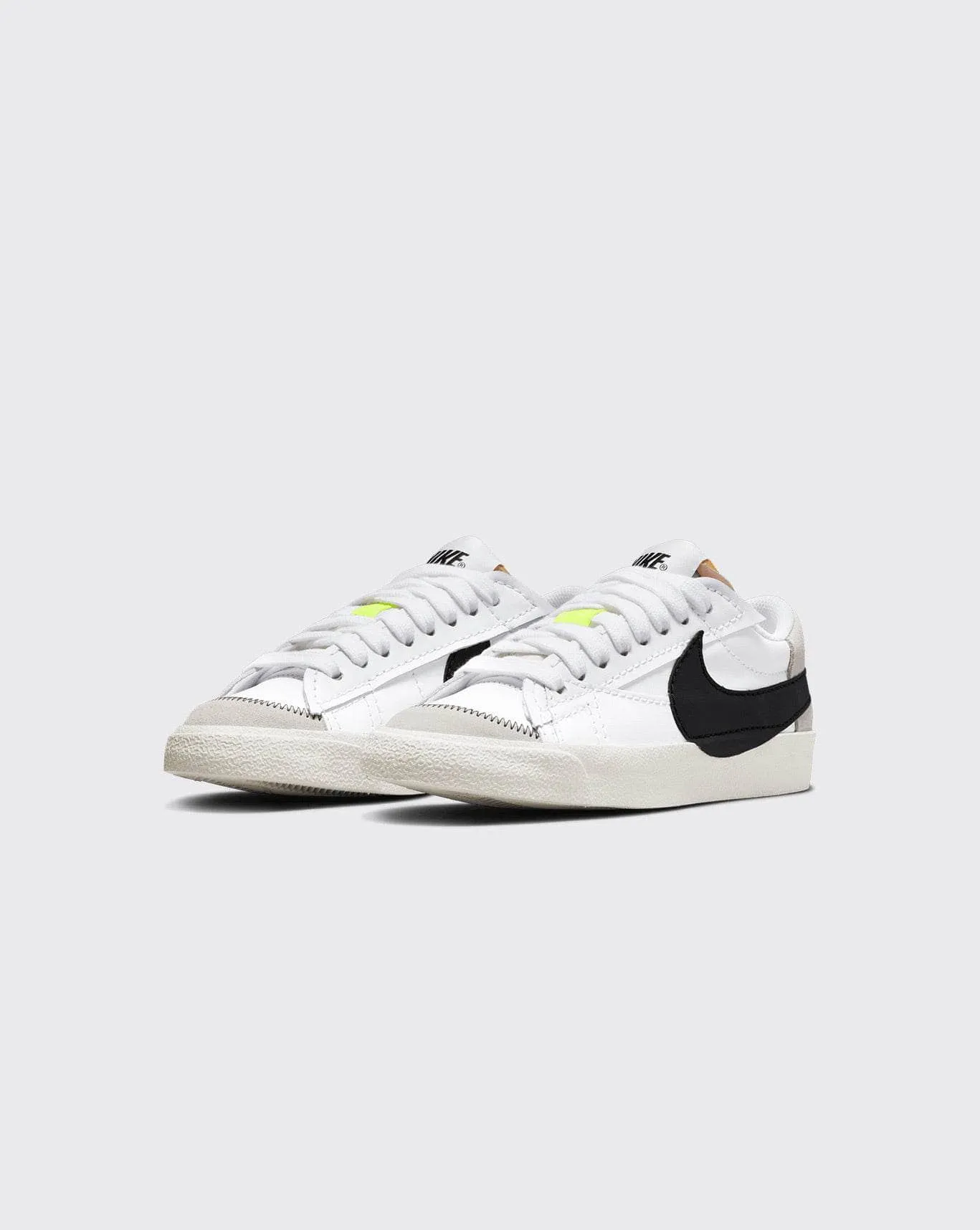 Nike Women’s Blazer Low Jumbo ’77 DQ1470-101