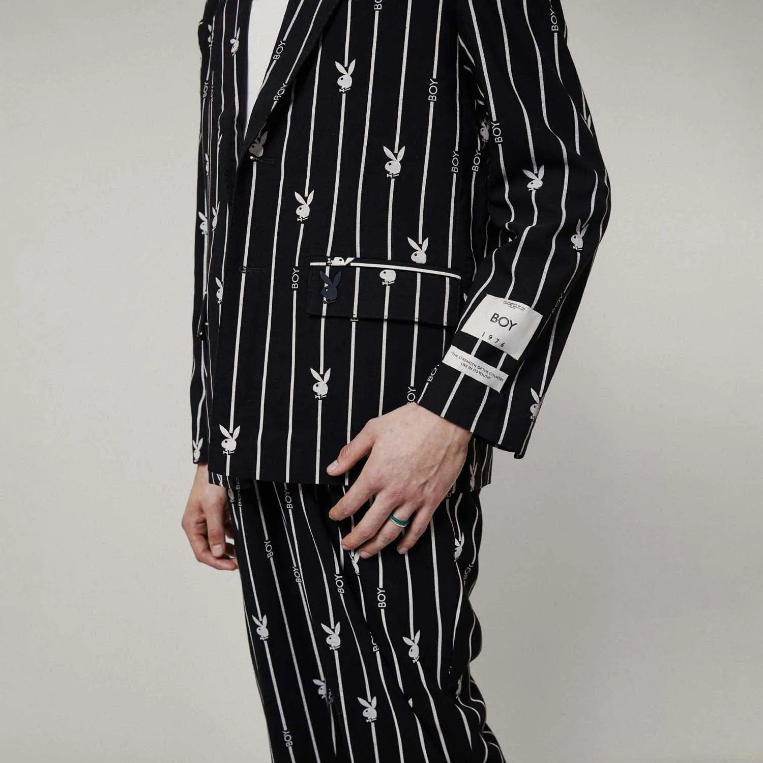 PLAYBOY X BOY BUNNY PINSTRIPE BLAZER - BLACK